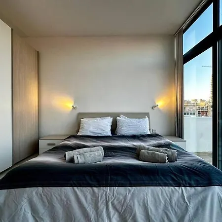 Apartament Lovely Penthouse Off The Marina Ta Xbiex