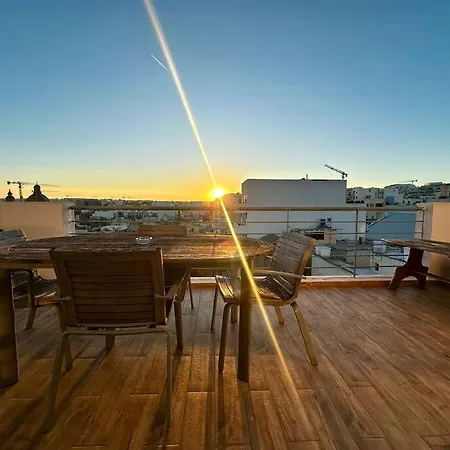 Apartmán Lovely Penthouse Off The Marina Ta Xbiex