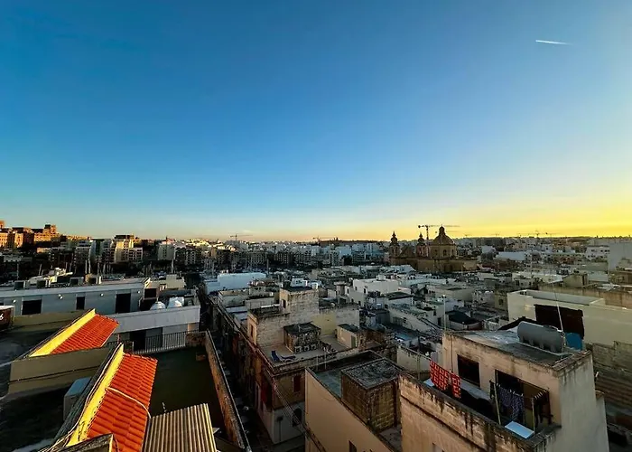 Lovely Penthouse Off The Marina Lejlighed Ta Xbiex